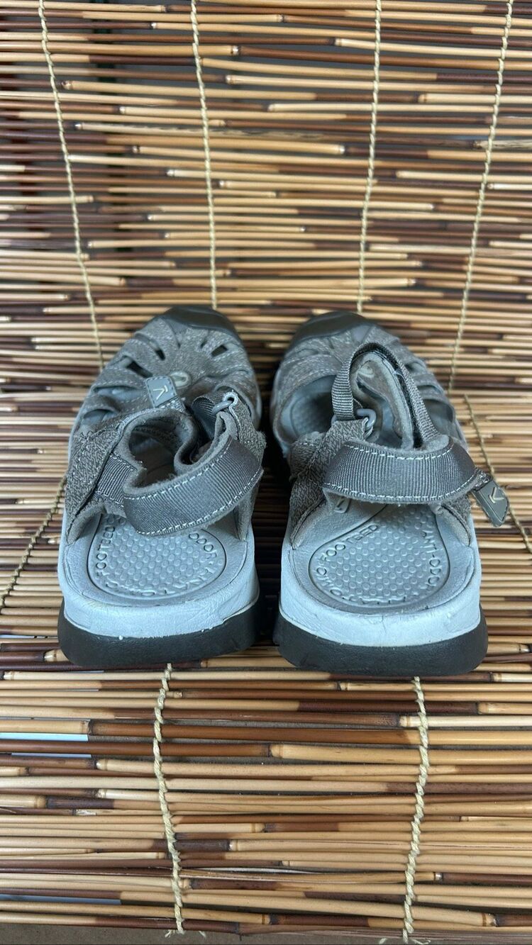 KEEN Women's Rose Outdoor Adventure Sandals Shoes size 9.5 - Picture 2 of 6